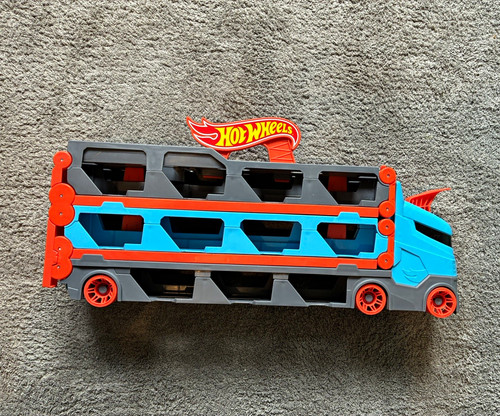 Hot wheels plastic car - wheels,