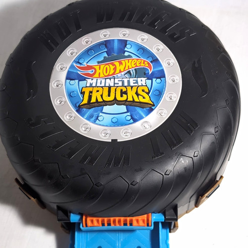 Hot wheels monster trucks 64 - hot,