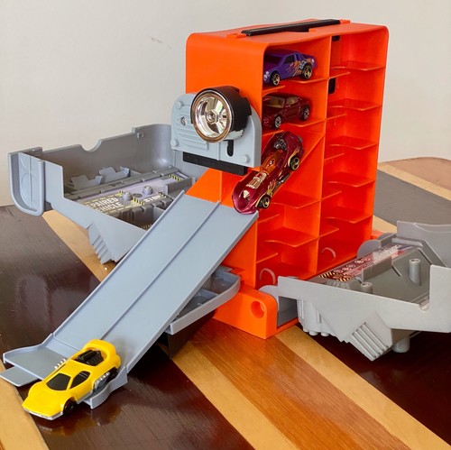 Hot wheels engine sto - &, go
