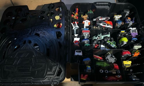 Hot wheels carry - hot, w